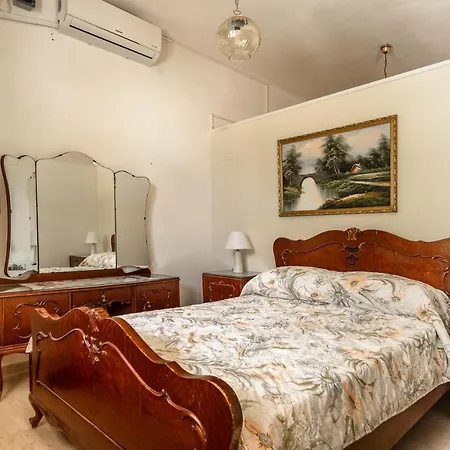 Makis Family Кефалония